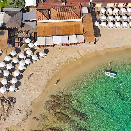 6 Pers A 30m De La *