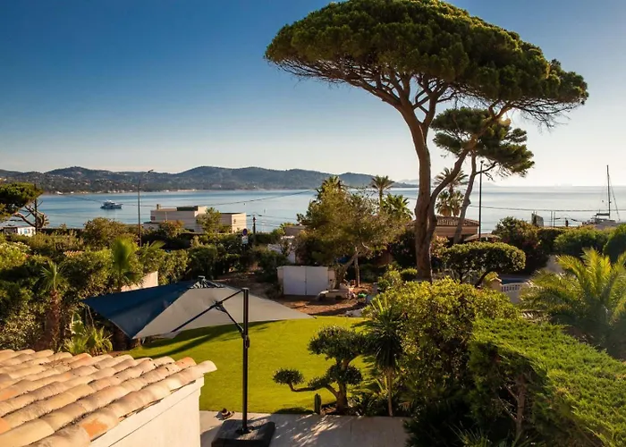 别墅 6 Pers A 30m De La *